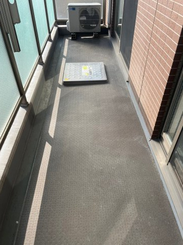 グラントレゾール浅草のバルコニー