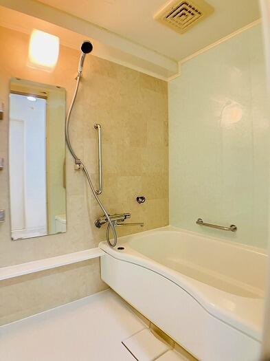 真栄マンション上脇の浴室