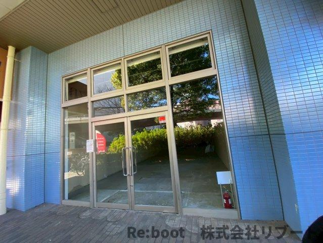 セザール検見川浜のエントランス