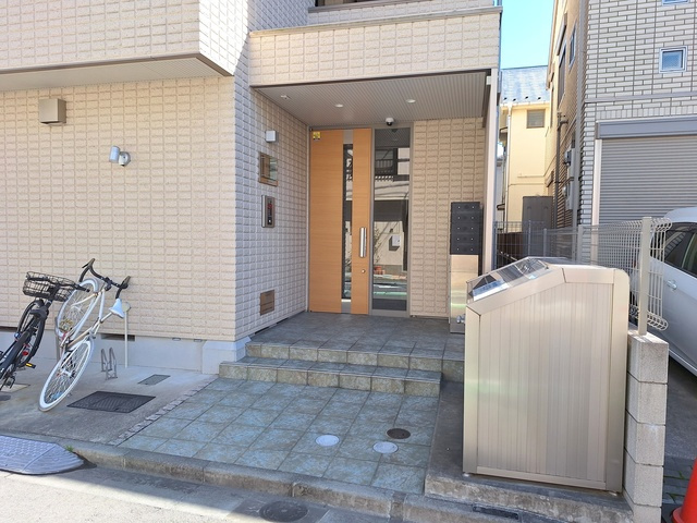 アンセーズのエントランス