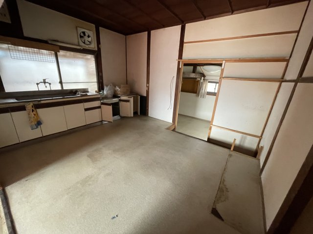 西条市楠　中古住宅のキッチン