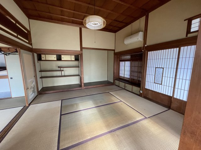 西条市楠　中古住宅の和室