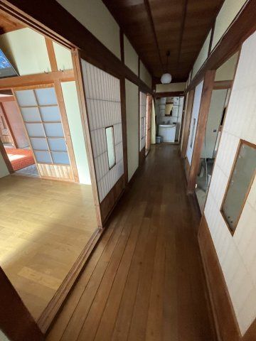 西条市楠　中古住宅の内装