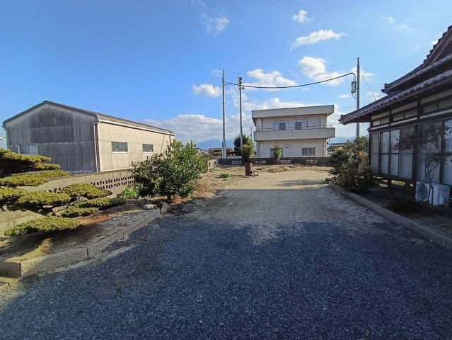 西条市楠　中古住宅の庭