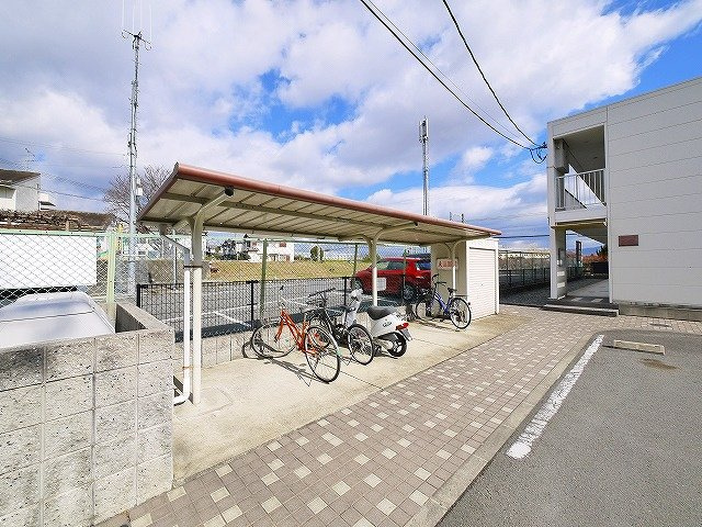 レオパレスＳＯＰＨＩＡのその他共用部分|自転車置き場