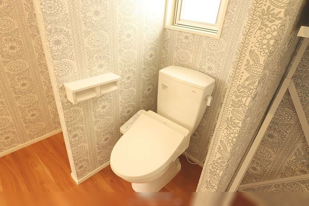 那覇市識名3丁目 2DKのトイレ