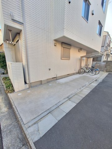 Casa Bellaの駐車場