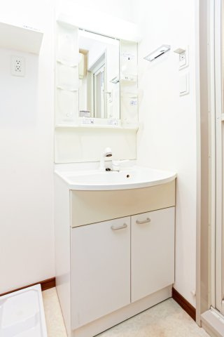 サヴォイグランデウォーターサイド　3階の洗面所|現状優先になります。