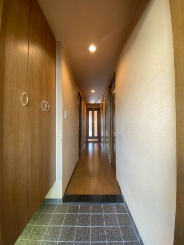 ジオ四条桂川ブライトコアの玄関|26年1月撮影