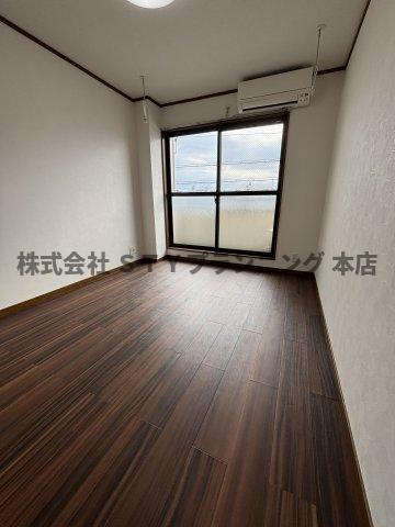 仲介手数料０円！プレシオ又穂の洋室