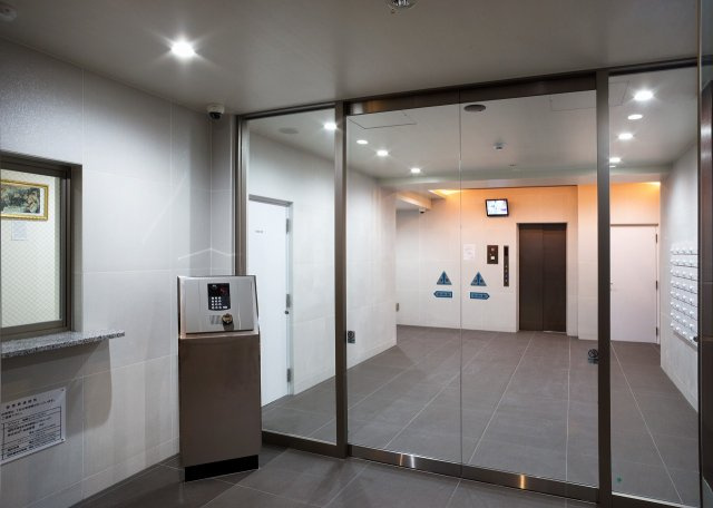 サヴォイ箱崎セントリシティ　12階のエントランス