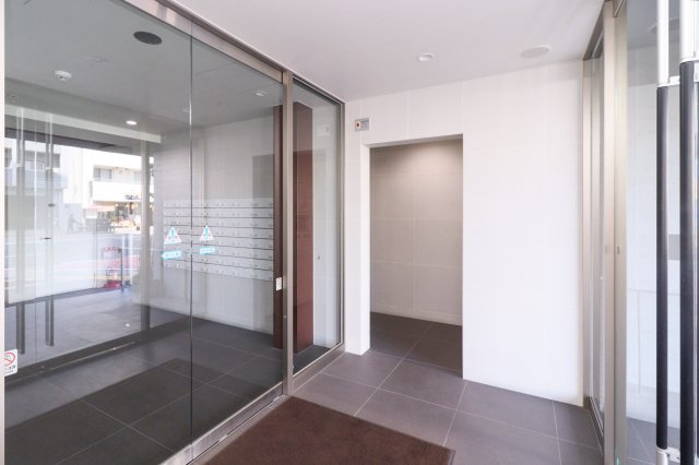 サヴォイ箱崎セントリシティ　12階のエントランス