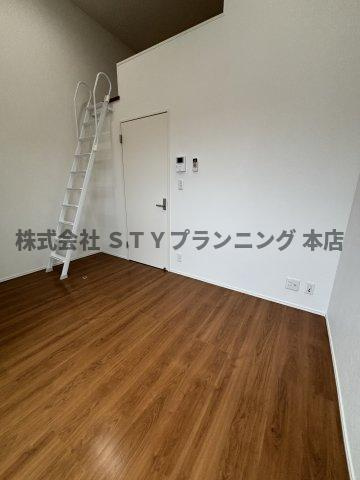 仲介手数料０円！アソシエⅢの居間・リビング