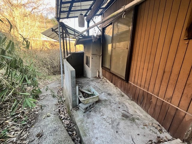 売戸建てのその他|建物西側（母屋裏）
