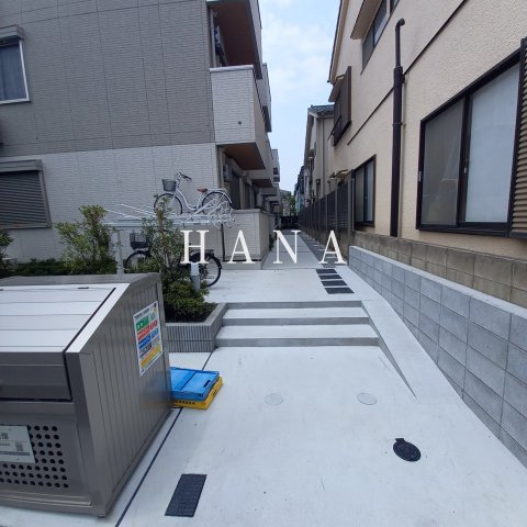 セレスティア南篠崎町の駐車場