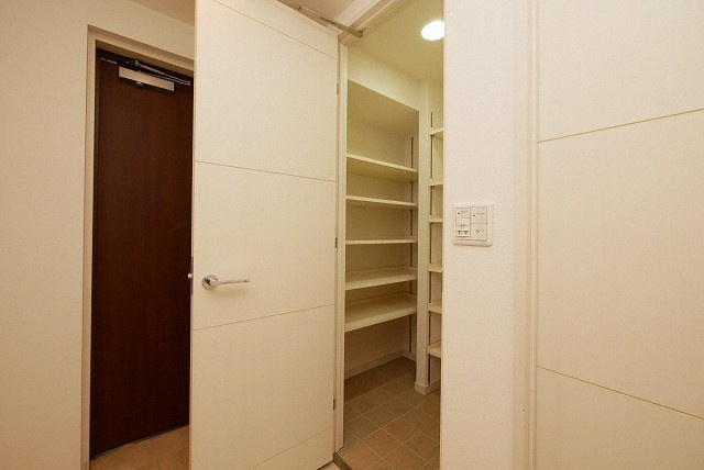 グレンパーク梅田北の収納