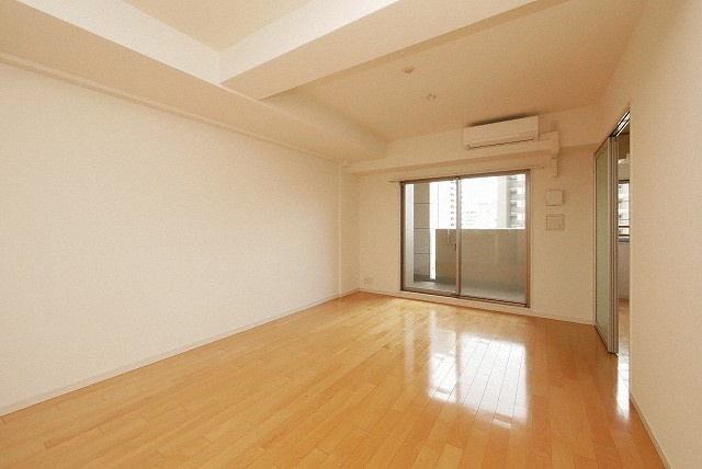 グレンパーク梅田北の居間・リビング