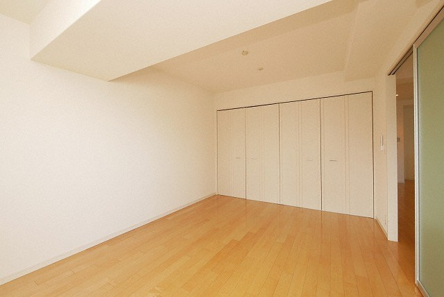 グレンパーク梅田北の洋室