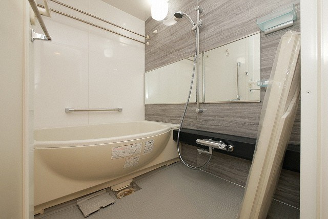 グレンパーク梅田北の浴室