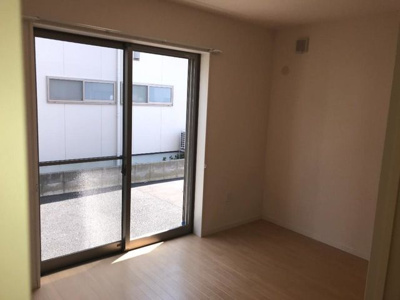 【洋室】 | 射水市戸破貸家