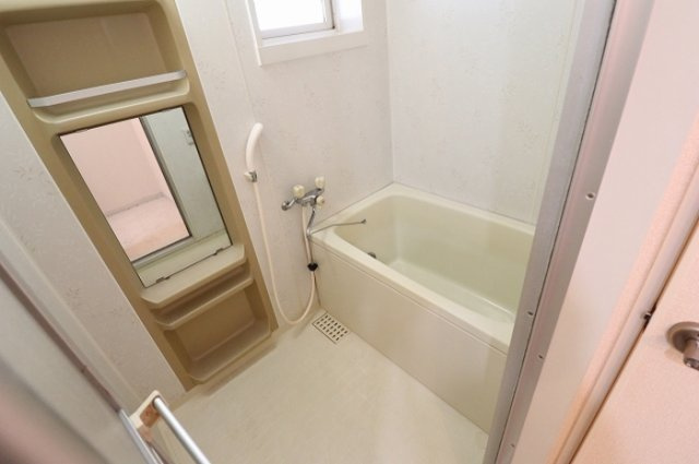 メゾンアサヒの浴室|他部屋参考写真