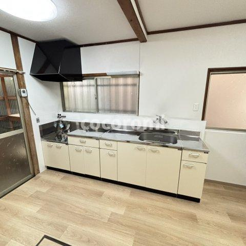 寝屋川市緑町戸建のキッチン
