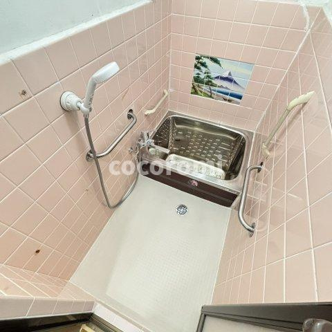 寝屋川市緑町戸建の浴室