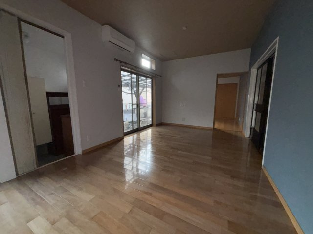 久留米市江戸屋敷１丁目の一戸建ての居間・リビング