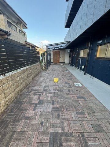 久留米市江戸屋敷１丁目の一戸建ての駐車場