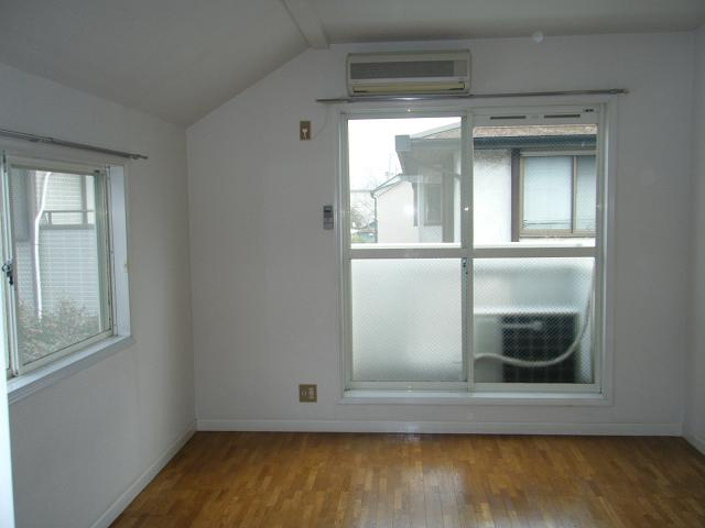 ホワイトハイツ渡辺の居間・リビング