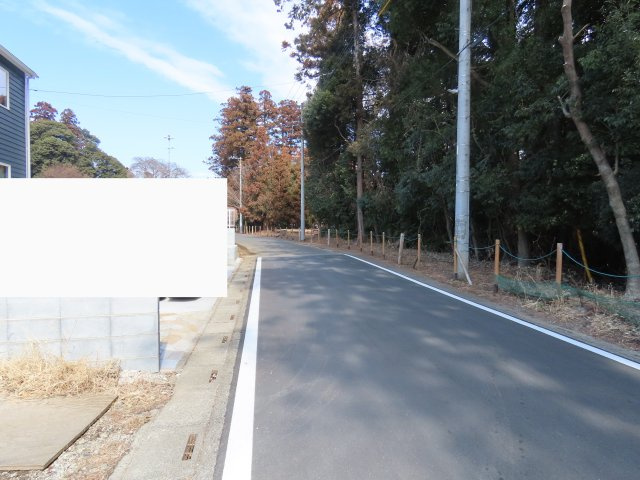 鶴ヶ島市三ツ木売地の前面道路含む現地写真