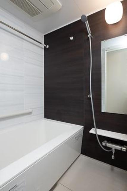 メルクマール京王笹塚レジデンスの浴室|※写真は同タイプ住戸です。