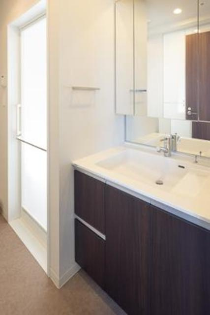 メルクマール京王笹塚レジデンスの洗面所|※写真は同タイプ住戸です。