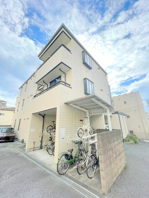 パークセブン新宿の外観