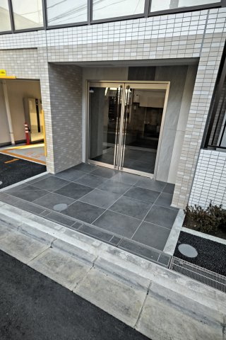 ユリカロゼ成増のエントランス