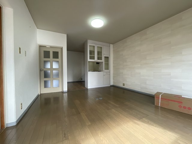 ECLARGE　B棟の居間・リビング