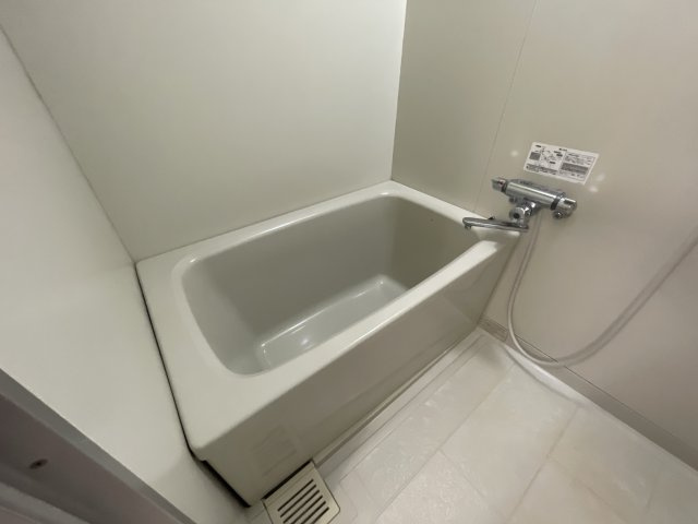 ECLARGE　B棟の浴室