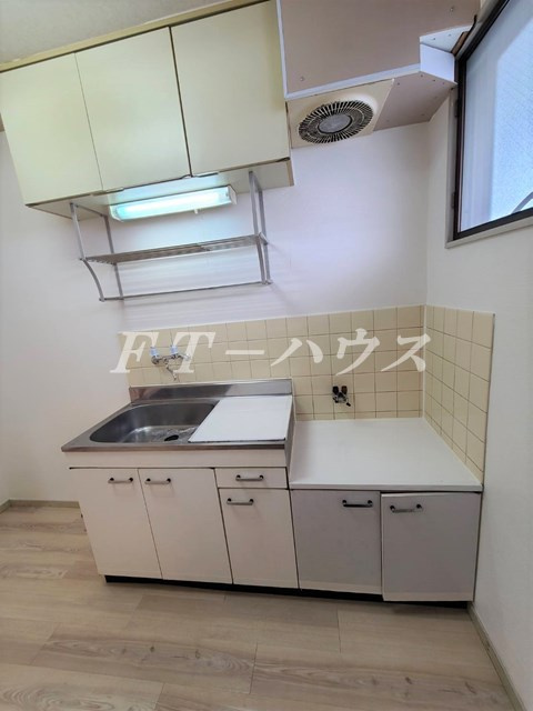 コスモス前原のキッチン