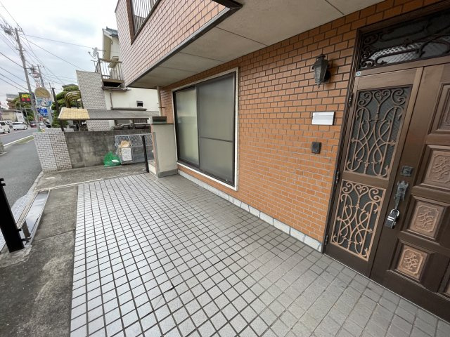 コスモス前原のロビー