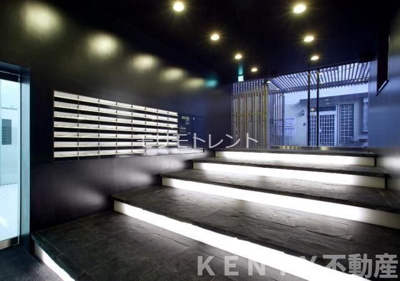 【エントランス】 | カスタリア雪谷 | 落ち着いたエントランスです