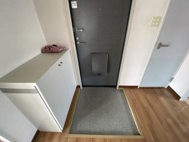マインドハイツ辻井Ａの玄関