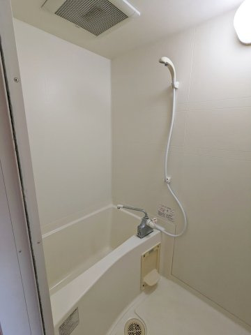 インペリアル舞鶴の浴室