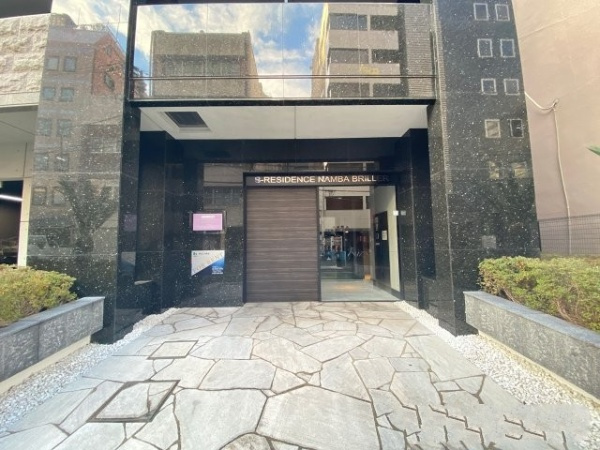 S-RESIDENCE難波Brillerのエントランス