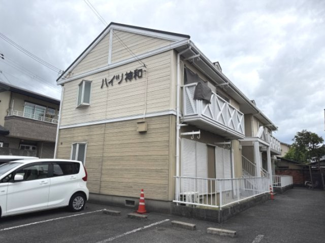 ハイツ神和の外観