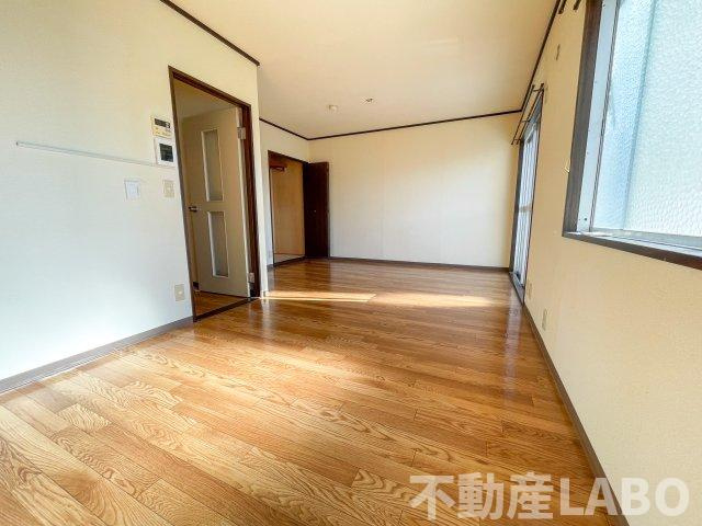 ロータスハイツの洋室