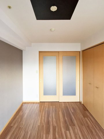 クロスステージ博多駅前の居間・リビング