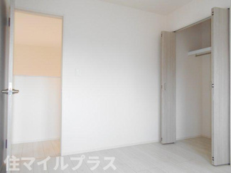 【洋室】 | 郡山市芳賀3丁目新築一戸建て9棟 | 明るい洋室です