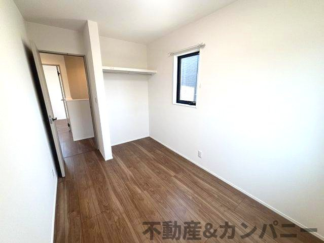 土居田町の新築のおうち　松山市土居田町新築戸建の洋室|落ち着いた色調の洋室です