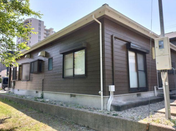 新本町2の駐車場