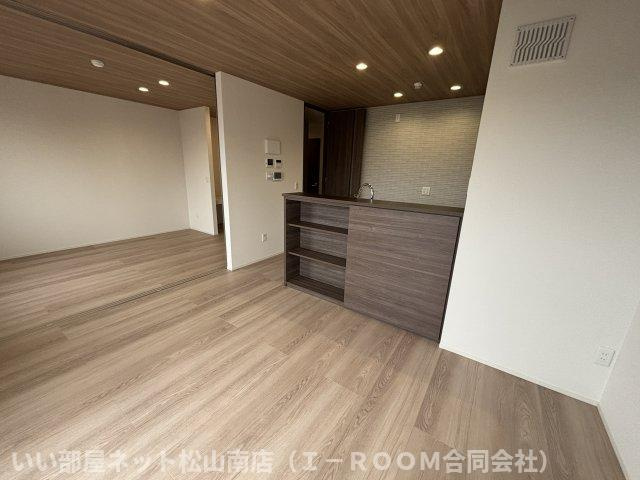 【居間・リビング】 | クランツ古川西 A棟